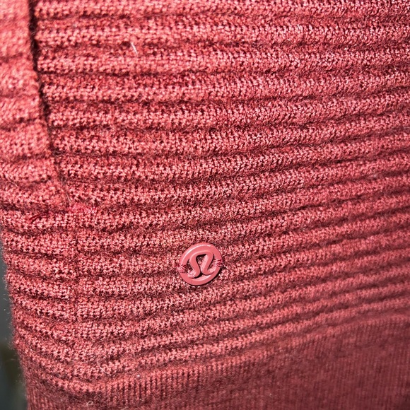 Lululemon Merino Wool Wrap Sit In Lotus Garnet Burgundy Maroon - Picture 6 of 13
